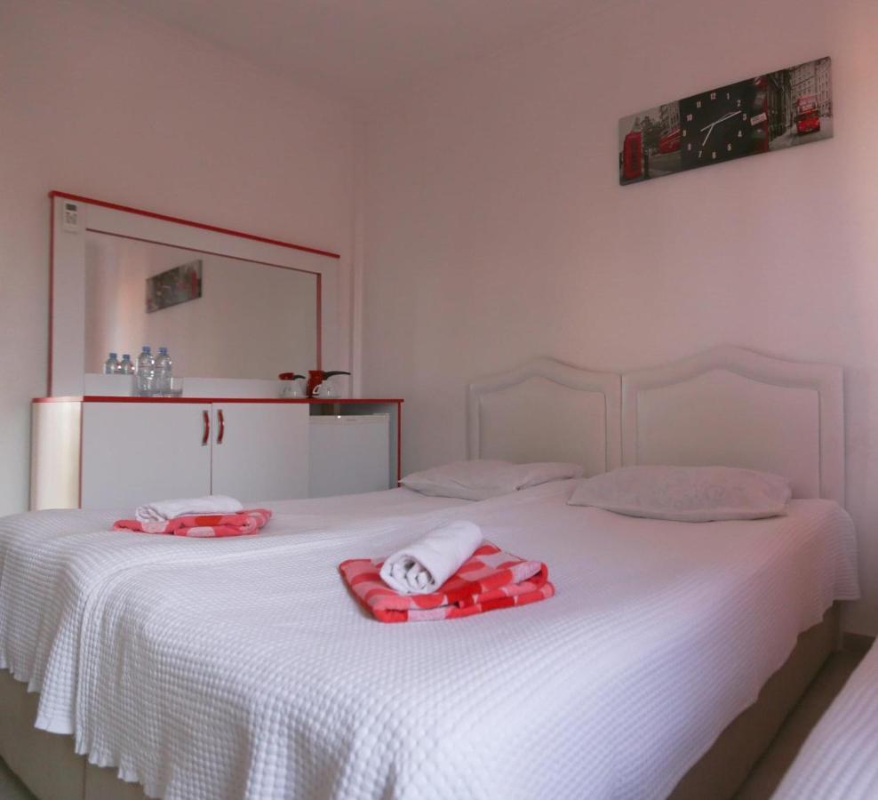 Hôtel Theodora à Ureki Extérieur photo