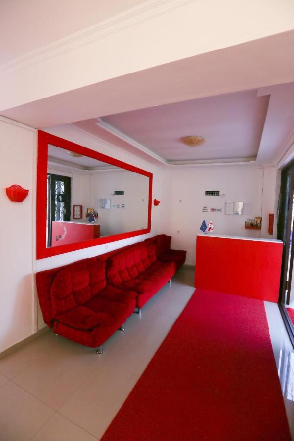 Hôtel Theodora à Ureki Extérieur photo