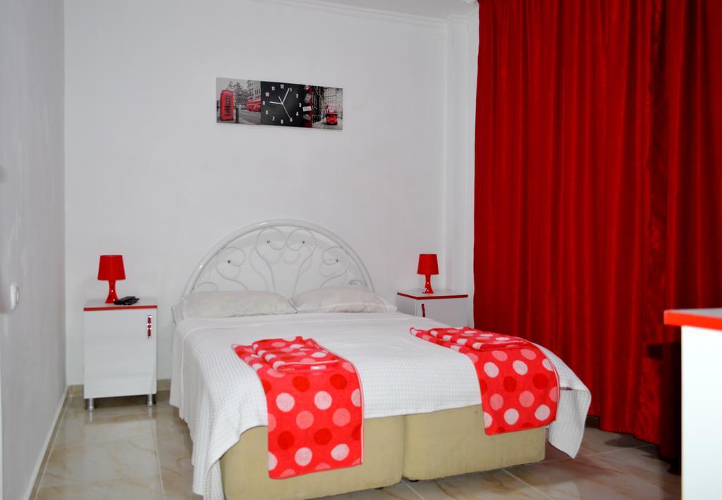 Hôtel Theodora à Ureki Extérieur photo