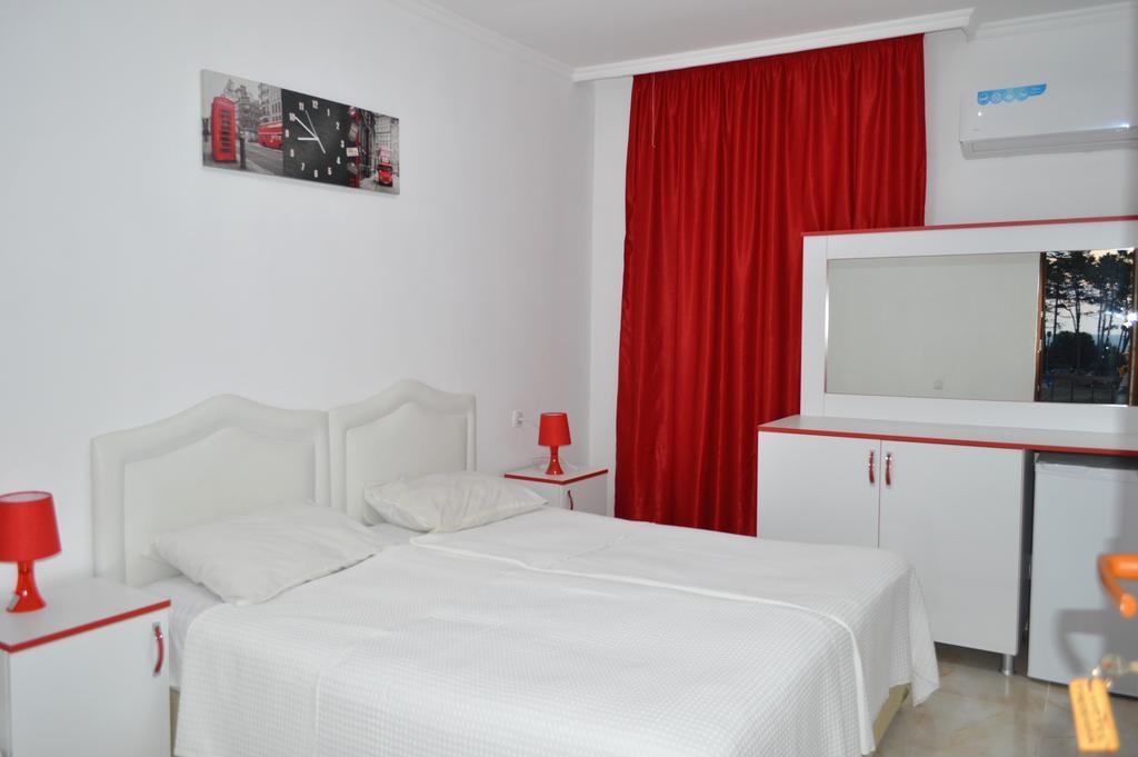 Hôtel Theodora à Ureki Extérieur photo
